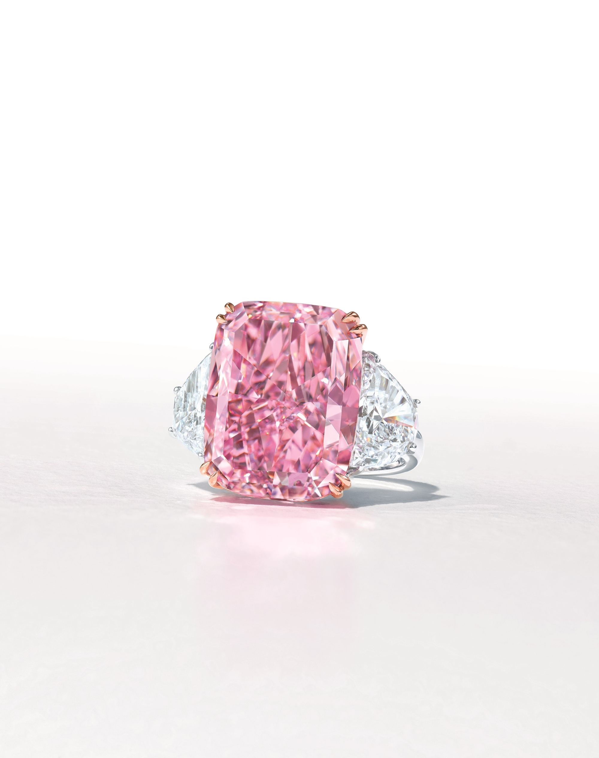 RESULTS | Hong Kong Magnificent Jewels Spring Auction Achieved HK$593,437,500 / US$76,804,799