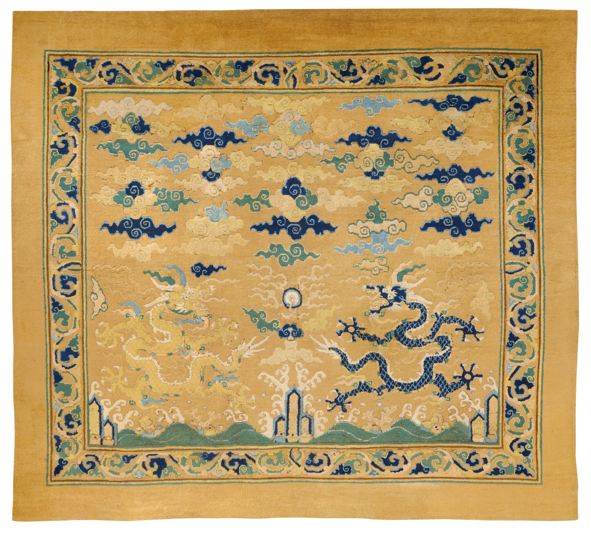 IMPERIAL ‘DRAGON’ THRONE CARPETTO BE SOLD BY CHRISTIE’S IN PARIS